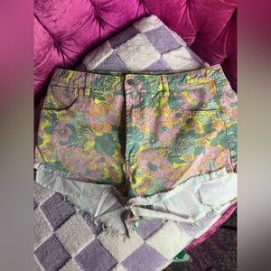 Wild fable floral shorts size 16